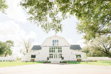 The Springs Wedding Venue Texas Wallisville, Wedding Venue Texas, Houston Wedding Venues, Farmhouse Wedding Venue, Wedding Venue Houston, Wedding Reception Locations, Create Picture, Wedding Venues Texas, Affordable Wedding Venues