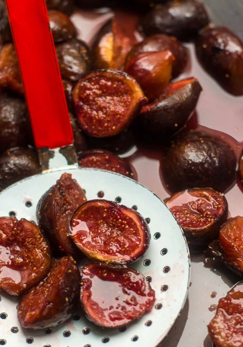 Transform fresh figs into luscious roasted figs that make a perfect dessert or savory accompaniment! via @davidlebovitz Roasted Figs, David Lebovitz, Fig Recipes, Dried Figs, Fresh Figs, Fruit Dishes, Bon Appetite, Fruit Dessert, Portuguese Recipes