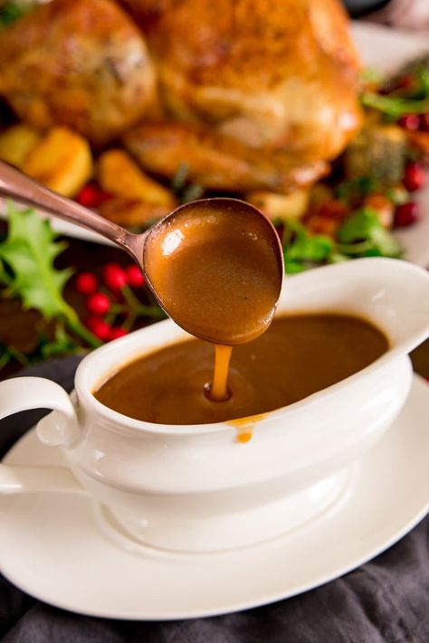 Giblets Recipe, Christmas Gravy, Make Ahead Gravy, Make Ahead Turkey Gravy, Gravy Fries, Best Turkey Gravy, Turkey Gravy Easy, Homemade Turkey Gravy, Roast Dinner Recipes