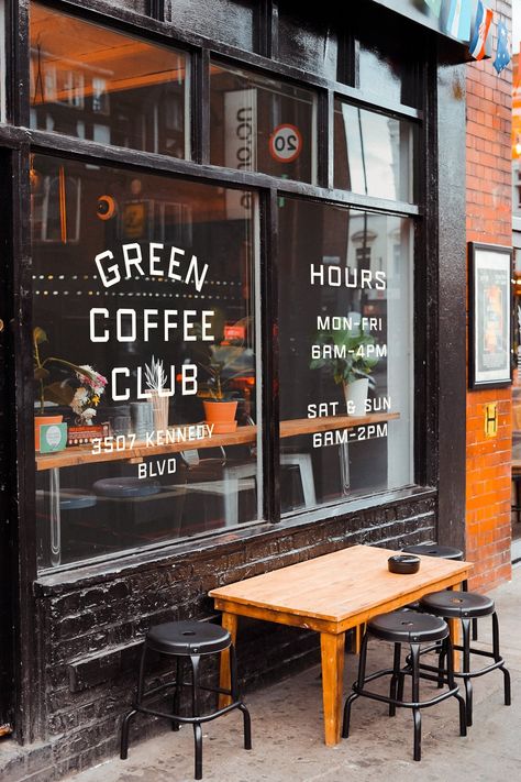 Beautiful Drinks, Vintage Coffee Shops, Cafe Pictures, Bakery Interior, Cozy Coffee Shop, Coffee Shop Aesthetic, Coffee Shops Interior, Coffee Club, Cozy Cafe