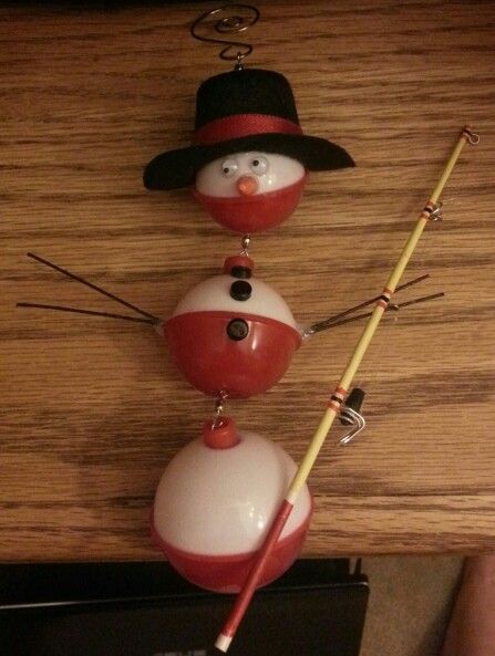 Fishing Bobbers, Diy Schneemann, Fishing Christmas, 12 December, Snowman Ornament, Christmas Ornaments Homemade, Christmas Ornament Crafts, Homemade Christmas Gifts, Handmade Christmas Ornaments