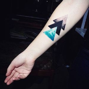 Triad Tattoo, Tattoo For Hand, Minimalist Tattoo Meaning, Colorful Tattoo, Paris Tattoo, Typography Tattoo, French Tattoo, Galaxy Tattoo, Triangle Tattoos