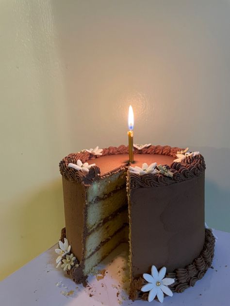 #birthday #cake #chocolate #chocolatecake #candles #minimalist #aesthetic #recipe Minimalist Chocolate Cake, Birthday Cake Chocolate Decoration Ideas, Candles Minimalist, Chocolate Heart Cakes, 17 Birthday Cake, Chocolate And Vanilla Cake, Chocolate Truffle Cake, Cake Aesthetic, 18th Birthday Cake