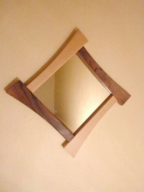 Wooden Mirror Frame Design, Wall Mirror Decor Ideas, Wall Art Decoration Ideas, Art Decoration Ideas, Wooden Frame Mirror, Wall Mirror Decor, Mirror Decor Ideas, Luxury Wall Art, Wooden Mirror Frame