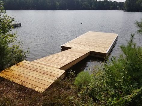 Pond Dock, Floating Dock Plans, Dock Ideas, Lake Landscaping, Farm Pond, Fishing Dock, Lake Dock, Lakefront Living, Floating Deck