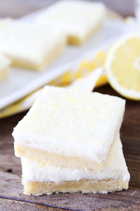 Lemon Sugar Cookie Bars Recipe on twopeasandtheirpod.com. Perfect bars for parties! Love the lemon cream cheese frosting! #lemon #dessert Brownie Board, Sugar Cookie Bars Recipe, Lemon Sugar Cookie, Frosting Cookies, Sugar Cookie Bar Recipe, Cookies Lemon, Lemon Brownies, Tasty Cookies, Lemon Cream Cheese Frosting