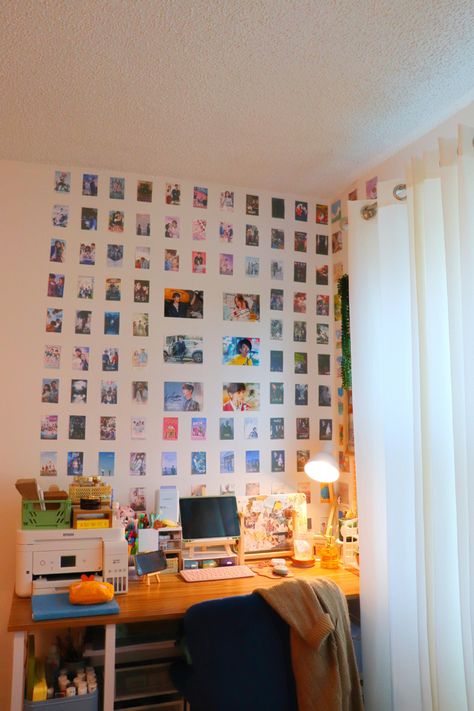 Aesthetic K-drama photo collage wall room desk setup decor inspiration Collage Wall Room, Room Desk Setup, Photo Collage Wall, Room Desk, Walls Room, Collage Wall, K Drama, Room Setup, Desk Setup