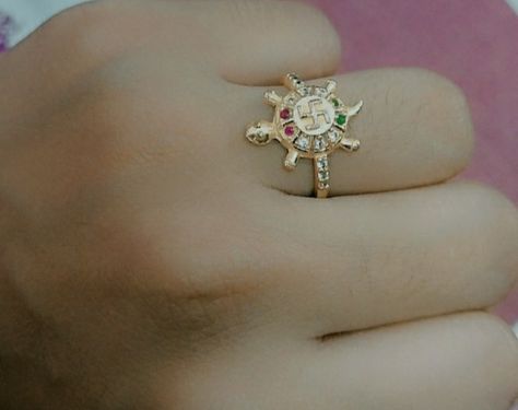 🐢stones tortoise🐢 Tortoise Ring, Turtle Ring, Gold Jewellry, Gold Ring Designs, Ladies Ring, Tortoise, Ring Designs, Gold Ring, Women Rings