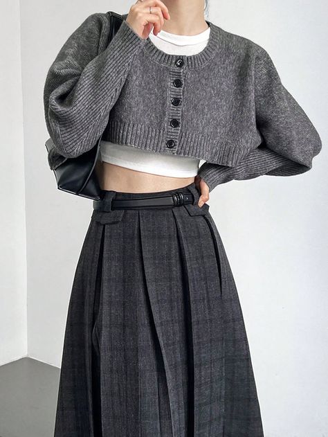 Fashionable Cropped Hottie Outfit Cardigan Grey Casual  Long Sleeve Knitted Fabric Plain  Slight Stretch  Women Clothing, size features are:Bust: ,Length: ,Sleeve Length: Cropped Cardigan Outfit, Cropped Outfits, Bolero Top, Outfit Cardigan, Short Shirt, Fabric Wool, Cardigan Crop, Air Space, Bat Sleeve