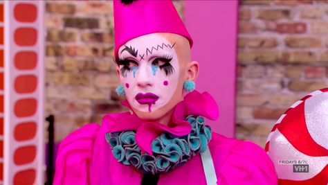 This makeup is AMAZING. (Sasha Velour) Club Kid Makeup, Clown Drag, Kid Makeup, Clowncore Aesthetic, Sasha Velour, 80s Makeup, Clown Party, Drag Queen Makeup, Chic Makeup