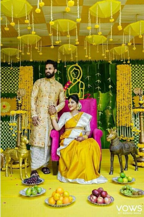 Sreemantham Photoshoot, Seemantham Photos, Baby Shower Poses, Shower Poses, Haldi Decorations, Indian Baby Shower Decorations, Baby Shower Photoshoot, Fancy Baby Shower, Shower Photoshoot