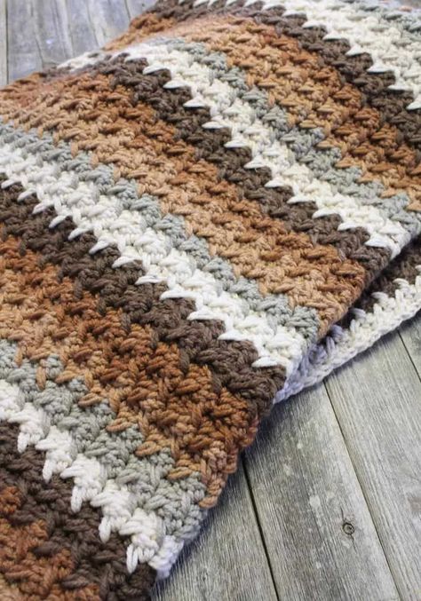 Bernat Blanket Patterns, Crochet Blanket Patterns For Beginners, Thick Coffee, Chunky Yarn Crochet Pattern, Chunky Blanket Pattern, Quick Crochet Blanket, Bulky Yarn Patterns, Free Crochet Blanket Patterns, Bulky Yarn Crochet