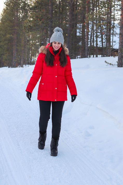 Red Winter Jacket Outfit, Snow Dress Outfit Winter, Kashmiri Outfits For Women, Snow Outfit Ideas, Canada Outfit, Red Winter Jacket, Lauren Campbell, Black Leather Jacket Outfit, Red Winter Coat