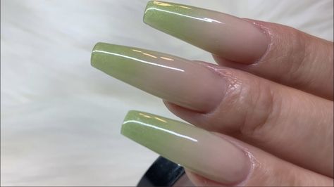 Green Ombré Nails, Christmas New Year Nails, Rounded Acrylic Nails, Ombre Gel Nails, New Year Nails, Faded Nails, Coffin Nails Ombre, Ombré Nails, Formal Nails