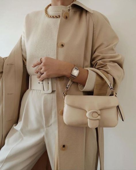 Coach Bag Outfit, Hijabi Summer Outfits, Coach Outfits, Tabby Shoulder Bag, Money Clothes, Fashionable Work Outfit, Coat Trends, Bag Outfit, Winter Fashion Outfits Casual