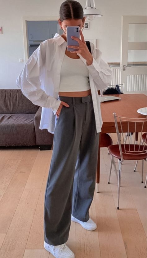 Oversized Shirt Looks Women, Outfits With Oversized Shirts, Oversized Shirt Outfit Women, Oversized White Shirt Outfit, How To Style Oversized Shirt, Wide Leg Trousers Outfit, Korea Summer, Grey Pants Outfit, Oversized Shirt Outfit