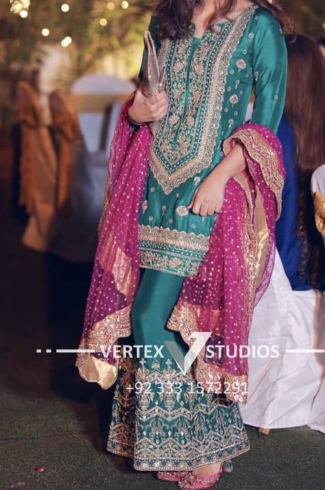 Mendi Outfits, 2022 Suits, Mehndi Dupatta, Sea Green Colour, Asian Suits, Egypt Jewelry, Pakistan Dress, Red Bridal Dress, Shadi Dresses