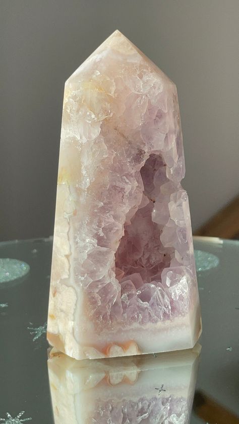 Amethyst flower agate tower with large druzy cave, milky white sections, translucent agate and beautiful plumes. Large Crystals Decor, Crystal Collection Display, Purple Rose Quartz, Big Crystals, Pretty Crystals, Crystal Room, Crystal Towers, Amethyst Flower, Crystal Aesthetic