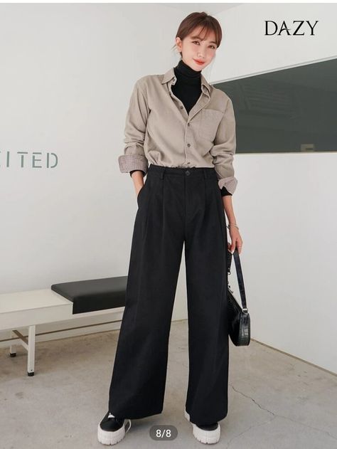 Black Trouser Formal Outfit, Korean Black Pants Outfit, Black Trousers Outfit Korean, Tomboy Outfits Formal Casual, Korean Trousers Outfit, Tomboy Fashion Formal, Black Cullotes Outfits, Black Wide Leg Pants Outfit Casual, Business Casual Girls