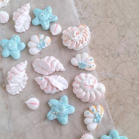 Boutique Cookies, Meringue Marshmallow, Under The Sea Cakes, Meringue Pops, Low Calorie Cookies, Meringue Cookie, Food Fails, Sea Cakes, Meringue Cake