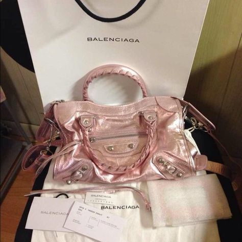 balenciaga mini bought it from paris ，8.5/10 condition  come with dust bag and cards ，contact me if intrested Balenciaga Bags Pink Balenciga Bag, Balenciaga Bag Aesthetic, Mini Balenciaga Bag, Pink Balenciaga Bag, Shopping Bags Aesthetic, It Girl Bag, Balenciaga Mini Bag, Balenciaga Handbag, Balenciaga Purse