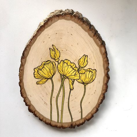 Burned Flower, Tree Slice Art, Wood Drawing, Wood Tree Slice, Wood Cookies, Tree Slice, Wooden Artwork, Wood Burning Tool, Wood Slice Art