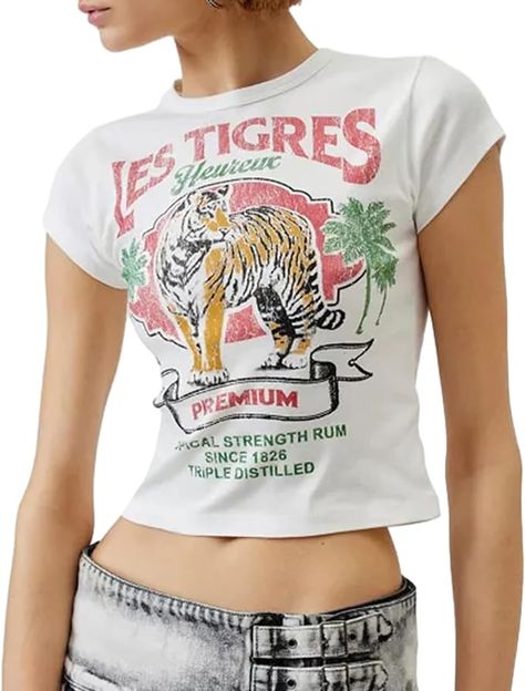 T Shirt
Girls outfit
fashion
trending fashion
Trend
best choice Designs Y2k, Crop Shirts For Women, Fitted Fashion, Y2k Shirts, Basic Crop Tops, Crop Top Aesthetic, Blazer Cardigan, Indie Clothes, Tiger Graphic