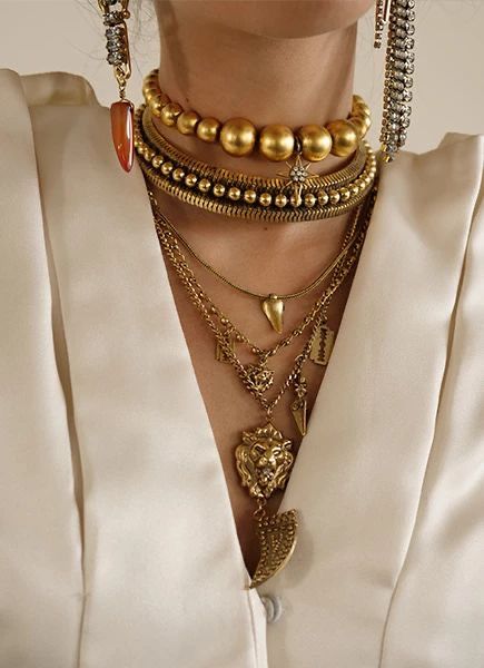 Layer Necklaces, Jewerly Set, Necklace Layering, Dope Jewelry, Chunky Jewelry, Jewelry Lookbook, Jewelry Inspo, Summer Accessories, Mode Inspiration