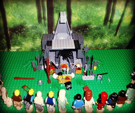 Nate's Hunger Games LEGO's:    "Waiting for the Games to begin" Lego Hunger Games, The Games, Lego Ideas, Baseball Field, Hunger Games, Book Worms, Lego, Craft Ideas, Quick Saves