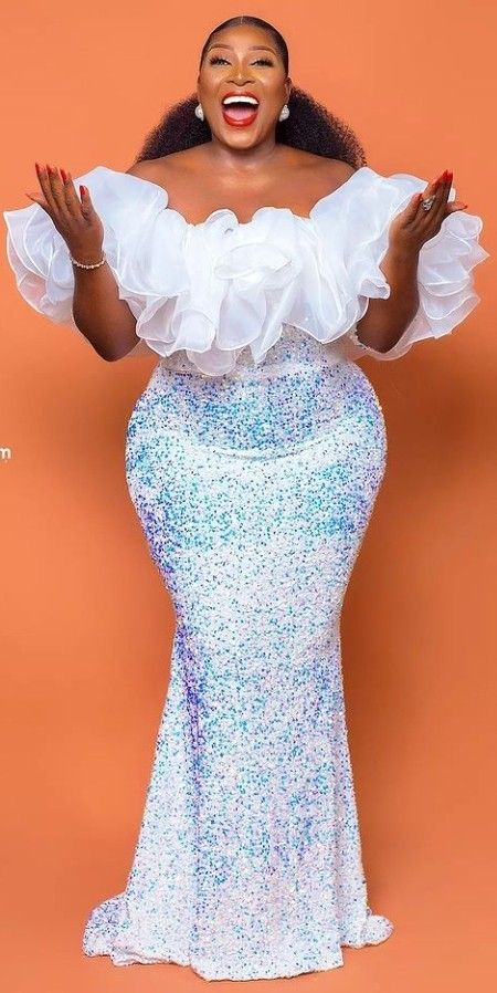 Latest Lace Styles For Wedding Gown, White Lace Dress Styles Nigerian, Nigerian Lace Styles Dress, Nigerian Lace Styles, African Lace Styles, Long African Dresses, Best African Dresses, African Fashion Skirts, Lace Gown Styles