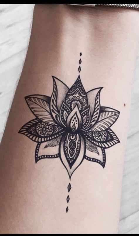 Mandala With Feather Tattoo, Simple Lotus Flower Tattoo Design, Polynesian Tattoo Designs Leg, Mandela Tattoo Designs For Women, Simple Lotus Flower Tattoo, Feather Tattoo Arm, Black Lotus Tattoo, Feminine Back Tattoos, Wrist Tattoo Cover Up