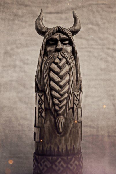 Viking Walking Stick, Viking Carving, Viking Totem, Arte Art Deco, Hantverk Diy, Symbole Viking, Wood Carving Faces, Wood Spirit, Dremel Wood Carving