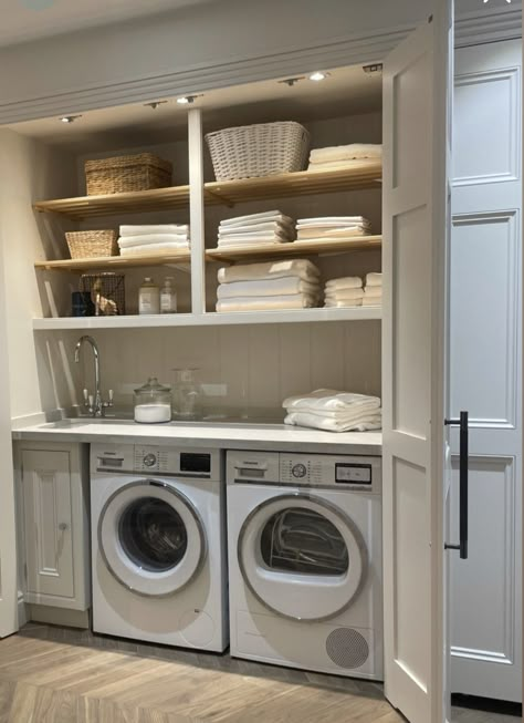 Laundry/mudroom Ideas, Utility Boot Room, Utility Room Storage, Utility Room Designs, Utility Room Ideas, Pantry Laundry Room, Stylish Laundry Room, Dream Laundry Room, Laundry Room Closet