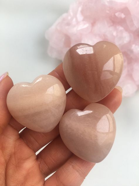 Peach Aventurine, Beautiful Energy, Heart Healing, Aventurine Crystal, Crystal Heart, Healing Crystal, Surprise Gifts, Crystals And Gemstones, Crystal Healing