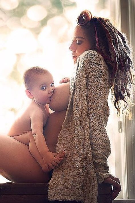 Whether You Breastfed or Not, You Might Not Have Known These 16 Facts Mother Feeding Baby, Nursing Pictures, Extended Breastfeeding, Mother Baby Photography, Mother Feeding, Purposeful Life, Maternity Photography Poses, Natural Therapy, Family Lifestyle