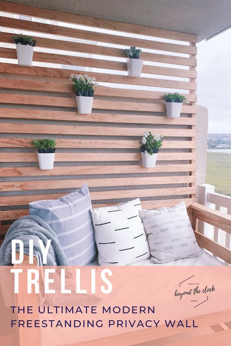 How to build your own privacy wall. Perfect for balconies, patios, and room dividers. Bonus outdoor decor ideas with the planters! Diy Free Standing Wall, Balcony Trellis, Lights Balcony, Patio Wall Decor, Apartment Privacy, Wall Trellis, Privacy Wall, Modern Balcony, Diy Trellis