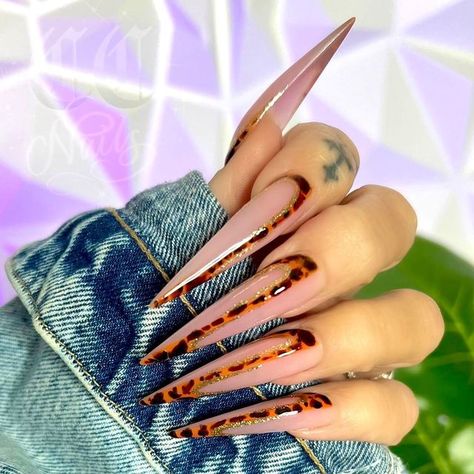 Bling Stiletto Nails, Nail Diamond, Gel Nail Art Designs, Gold Glitter Nails, Long Nail, Street Party, Bling Acrylic Nails, Luxury Nails, Nail Sizes