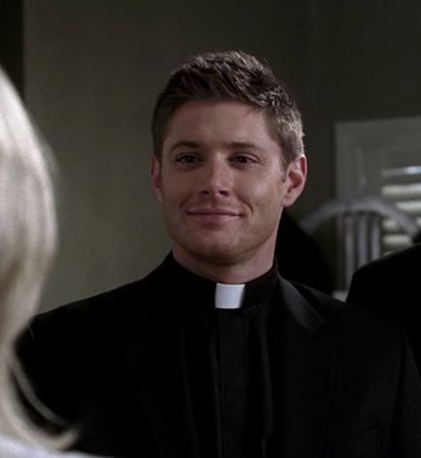 Dean Winchester Priest, Dean Winchester Pictures, Dean Winchester Happy, Happy Birthday To Him, Supernatural Wallpaper, Sam Dean, Supernatural Funny, Supernatural Cast, Me As A Girlfriend