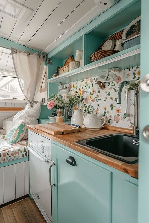 29 Small Camper Interior Desgin Inspirations - TastyInteriors Vintage Caravans Interiors, Rpod Camper Decorating Ideas, Shasta Camper Remodel Interior, Turquoise Camper Interior, Cute Campers Inside, Vintage Camper Van Interior, Custom Camper Interior, Vintage Camper Remodel Ideas, Cute Caravan Interior