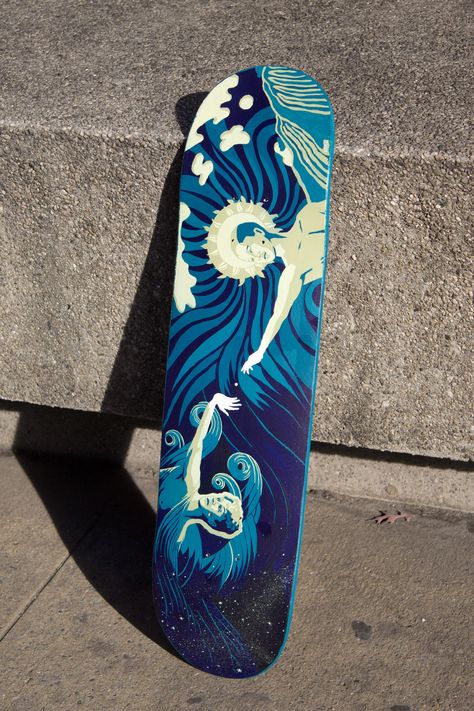 I painted this wooden skateboard deck using acrylic gouache. It is finished with a semigloss varnish. It is intended as wall decor, but could function as an actual skateboard.  The painting is called "The Invention of Moonlight." It depicts the sun bestowing light onto the moon.  The sun passes a small speck of light that illuminates both of their hands.  This vaguely pagan design incorporates my love of sumptuous curves and dramatic lighting. I wanted the waves of sunbeams to collide and interm Skateboard Design Ideas Art, Skate Board Painting Idea, Sick Skateboards, Painting Skateboards, Painted Skateboard Decks, Skate Deck Art, Wooden Skateboard, Skateboard Ideas, Painted Skateboard