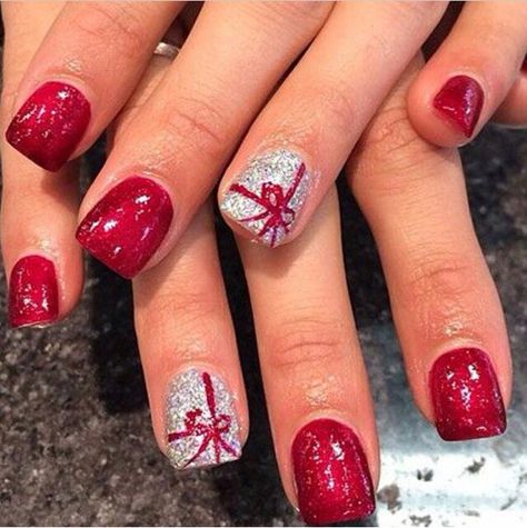 holiday nails Christmas Nail Designs Easy, Nail Noel, Nail Art Noel, Christmas Nails Diy, Christmas Nail Art Easy, Holiday Nail Designs, Christmas Nails Easy, Christmas Gel Nails, Christmas Nail Art Designs