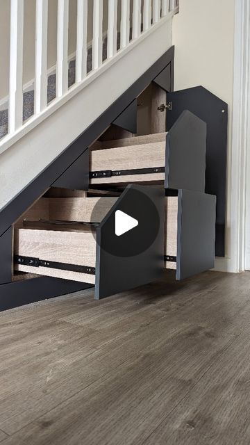 Matthew Robertson on Instagram: "Under Stair Storage - 3 drawers and a door...

Spray finished in railings with Caledonian oak drawer boxes ...

#understairstorage #homeinspo #homeideas #homerenovation #newbuildhome #newbuild #interiordesign #luxury #railings #oak #carpenter #reels #up" Modern Hallways And Stairs, Drawer In Staircase, Under Stair Hidden Storage, Stairs With Drawers Built Ins, Kitchen Cabinet Under Stairs, Under Staircase Drawers, Draws Under Stairs, Under Stairs Landing Storage, Under The Stairs Drawers