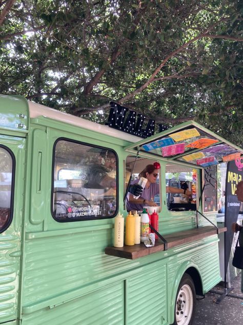 Beachy Food Truck, Taco Truck Aesthetic, Soup Truck, Food Truck Aesthetic, Journal Moodboard, She Gets The Girl, Mexican Food Truck, Ashley Poston, Job Aesthetic