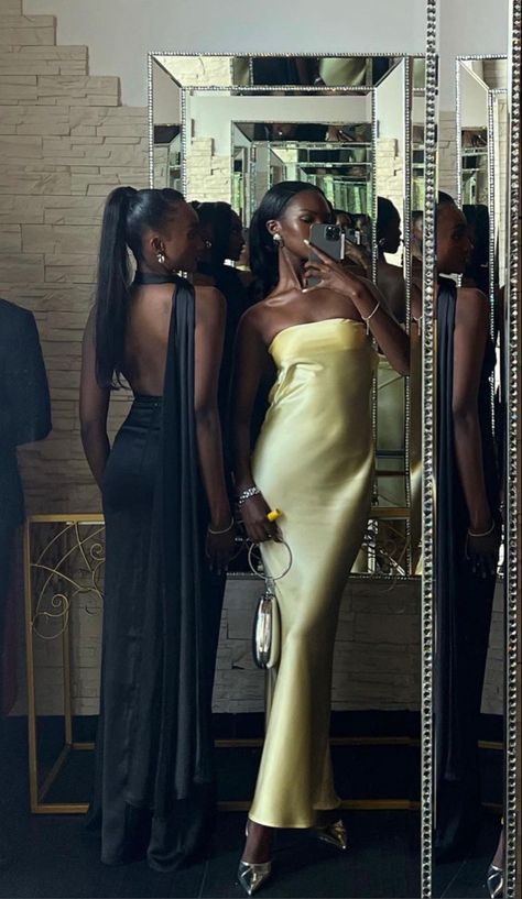 Wlw Aesthetic Black Women, Wedding Guest Poses Friends, Model Aesthetic Black Women, Black Socialite Aesthetic, High Fashion Black Women, Getting Ready Aesthetic Black Women, Young Woman Aesthetic, Dark Elegance Aesthetic, Going Out With Friends Aesthetic