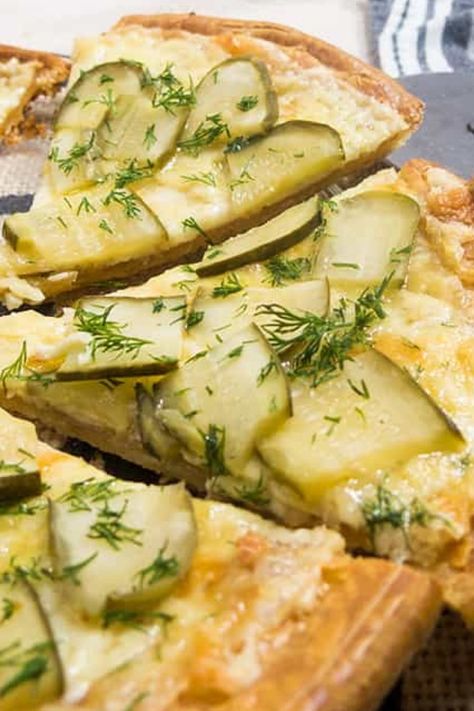 Pickle Pie Recipe, Dill Pickle Pizza, Pickles And Cheese, Pickle Pizza Recipe, Pickle Dip Recipe, Flatbread Toppings, Hummus Pizza, Pickle Pizza, Garlic Dill Pickles