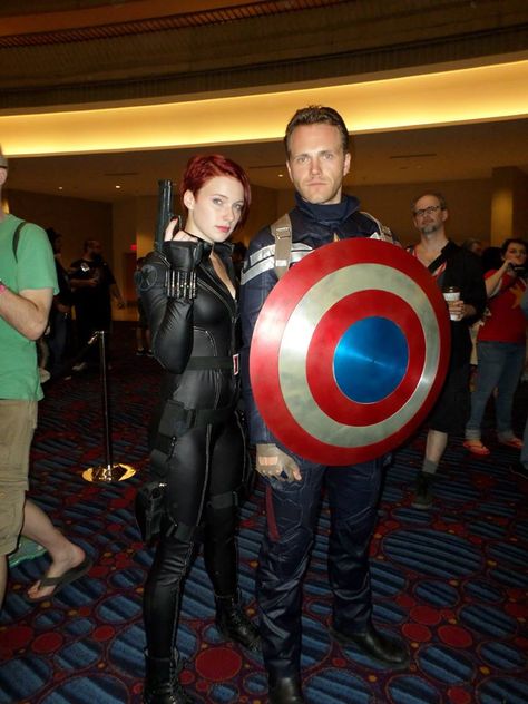 Black Widow And Captain America Costume, Captain America Couple Costume, Hulk And Black Widow Costume, Marvel Couple Costume, Captain America And Black Widow, Captain America Halloween, Widow Costume, Captin America, Black Widow Costume