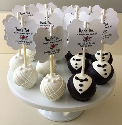 Bride Groom Cake Pops, Cake Pops For A Wedding, Wedding Theme Cake Pops, Cake Balls Wedding, Bride And Groom Decorations, Cake Pop Wedding Ideas, Wedding Shower Cake Pops, Cake Pop Wedding Cake, Cake Pops Decoracion