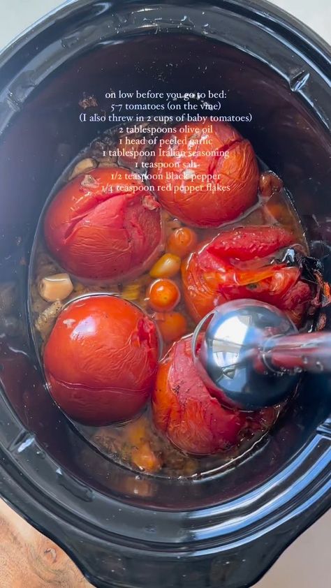 Tomatoe Soup Crockpot, Tomato Soup In Crockpot, Italian Tomato Soup Recipes, Slow Cooker Tomato Soup With Fresh Tomatoes, Overnight Crockpot Tomato Soup, Slow Cooker Tomatoes Soup, Crockpot Soup Tomato, Tomatoe Basil Soup In Crockpot, Immersion Blender Tomato Soup