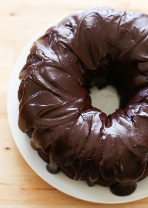 Hershey's One Bowl Chocolate Cake recipe by Barefeet In The Kitchen One Bowl Chocolate Cake Recipe, One Bowl Chocolate Cake, Hershey Chocolate Cakes, Hersheys Chocolate, Chocolate Zucchini Cake, Chocolate Bundt, Torte Cupcake, Chocolate Bundt Cake, Chocolate Zucchini