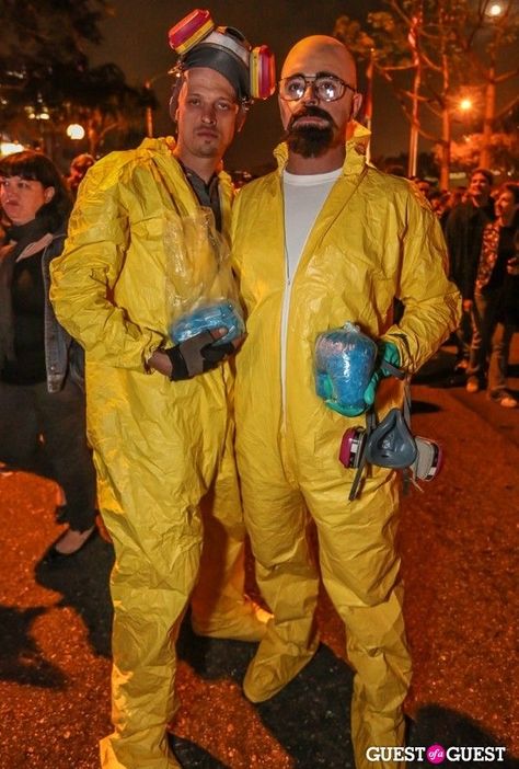 Mens Duo Halloween Costumes, Cool Costumes For Men, 2033 Halloween Costumes, Walt And Jesse Costume, Halloween Mens Costumes, Jesse Breaking Bad Outfits, Fantasia Breaking Bad, Jesse Breaking Bad Costume, Breaking Bad Disfraz